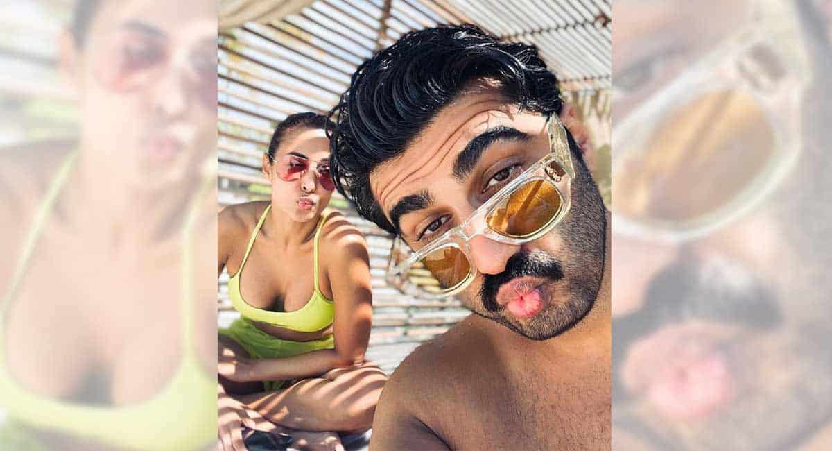 Arjun, Malaika wish Happy New Year with a ‘pouty’ picture