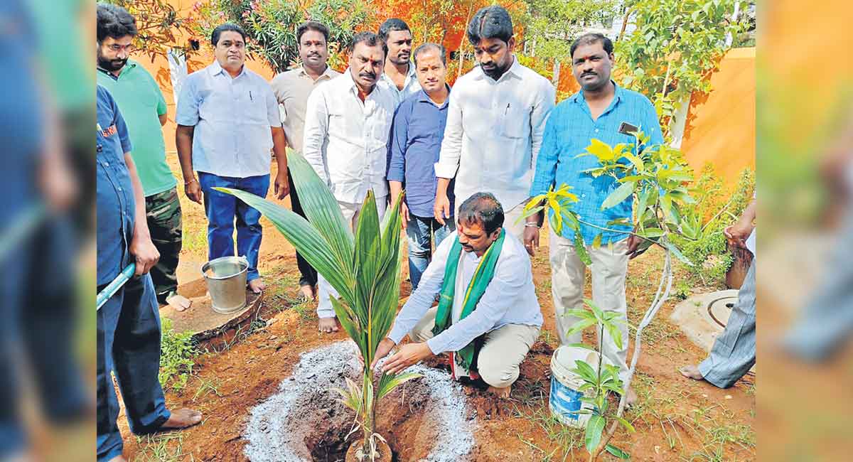 Upendra joins Green India Challenge in Hyderabad