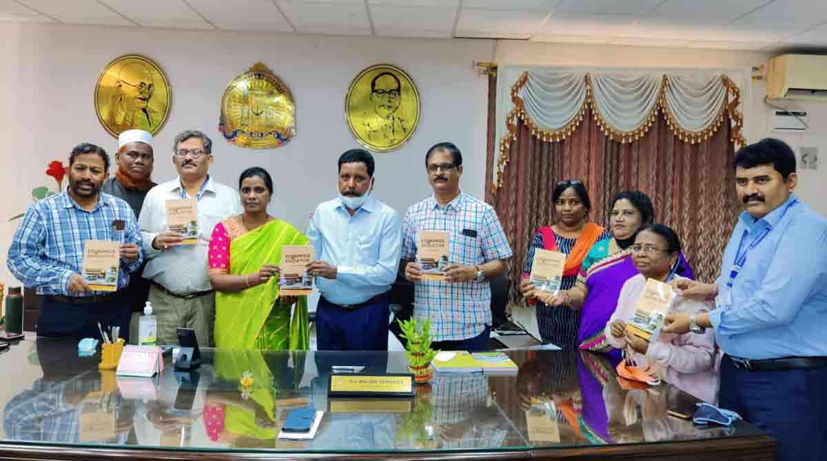 Karimnagar: Satavahana University V-C releases ‘Economics of Education’ book