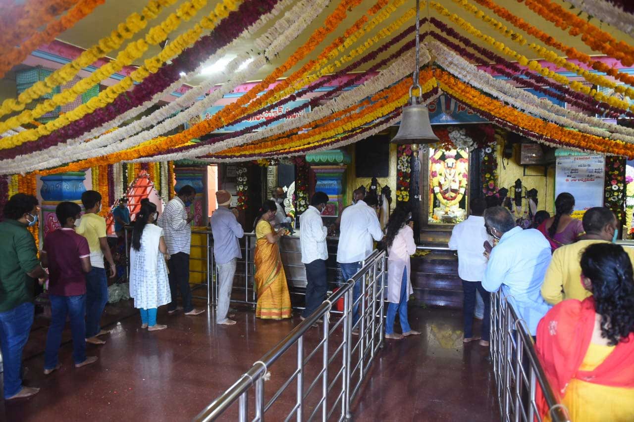 Hyderabad: Devotees throng temples for Vaikunta Ekadasi