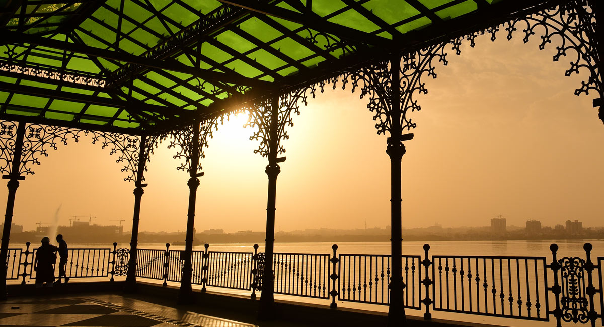 Winter chill rises in Hyderabad as mercury goes south