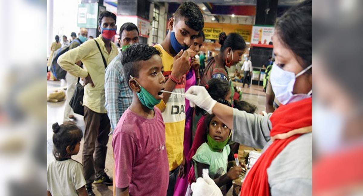 With 3.37 lakh new COVID cases, India reports 9,550 less infections in last 24 hrs