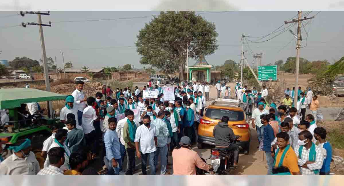 BJP MP faces farmers’ ire over failure to set up Turmeric board in Nizamabad