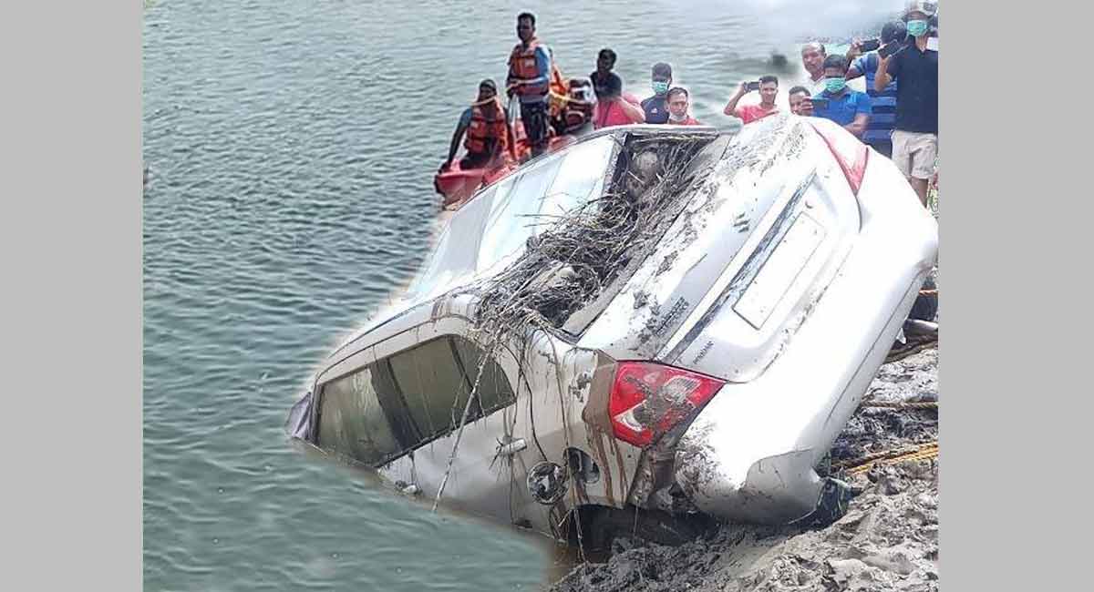 BJP MLA’s son among 7 students killed in Maha road accident