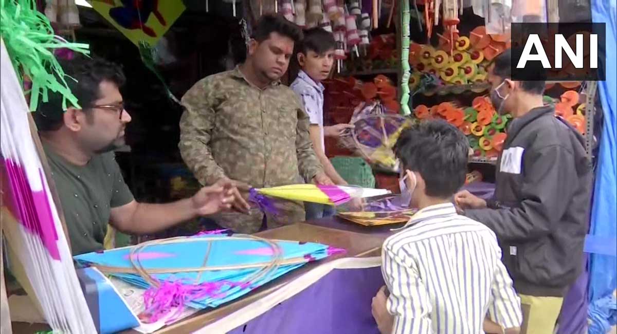 Sankranti: Kite sellers in Hyderabad expect good sales