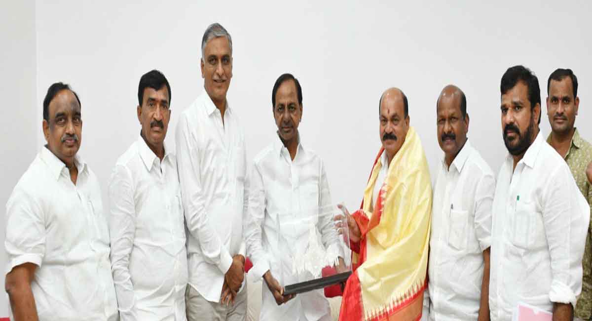 Chintha Prabhakar thanks KCR for appointing him as Sangareddy TRS President
