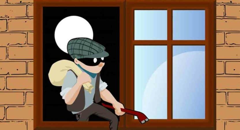 Jewellery shop robbed in Shamirpet