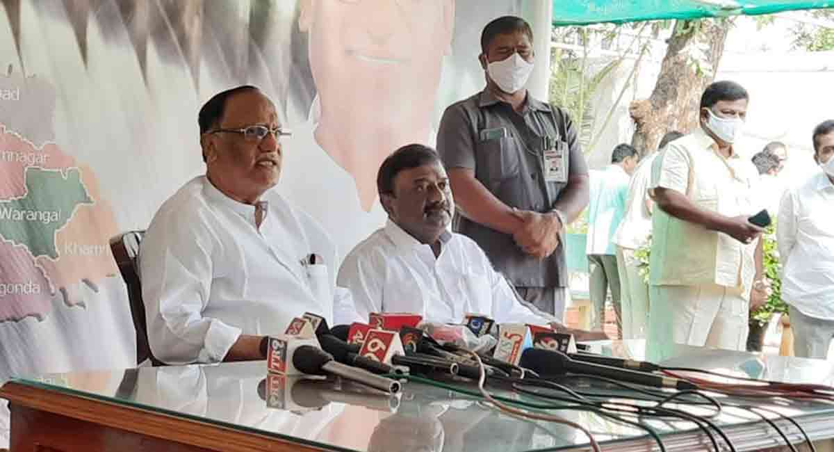 BJP conspiring to create unrest in Telangana: TRS MLC Gutha