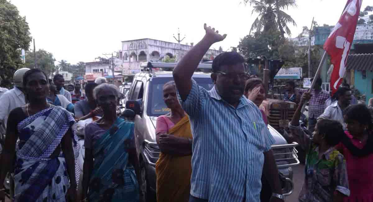 Andhra detains employees’ leaders ahead of ‘Chalo Vijayawada’ protest