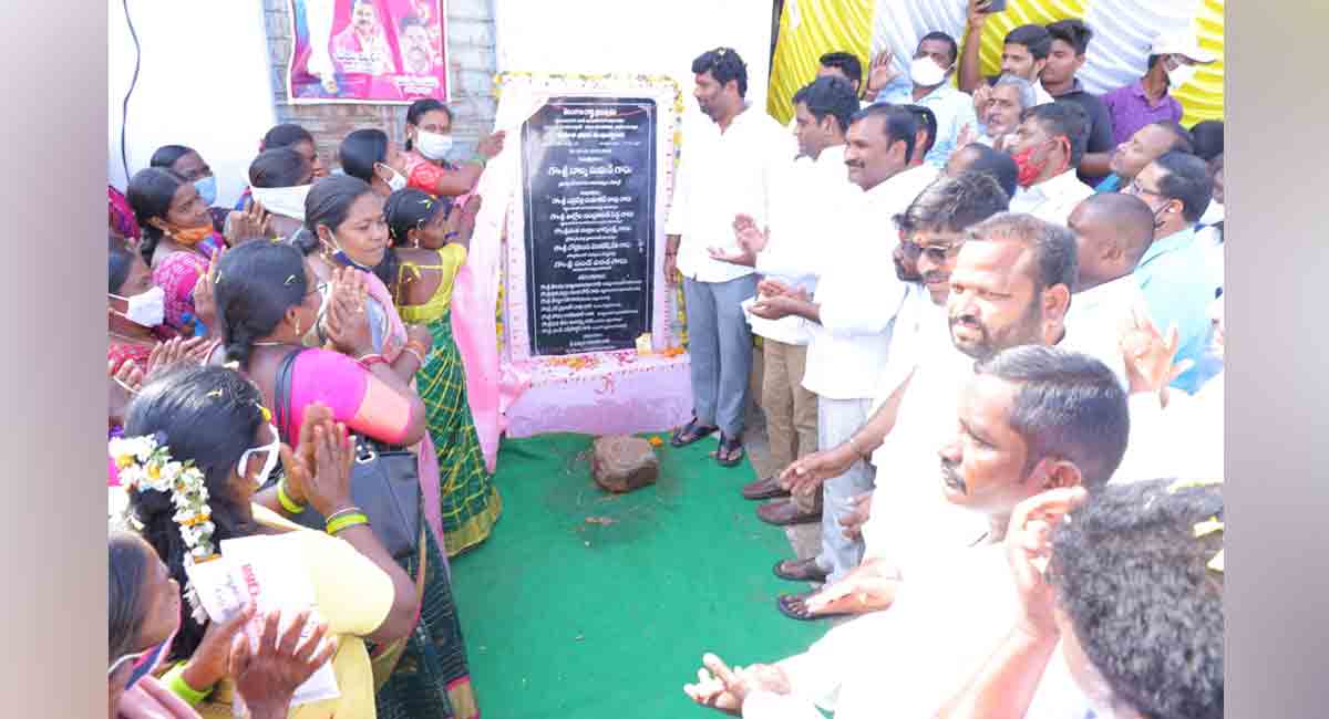 Sammakka-Saralamma Bhavans help women in many ways: Balka Suman