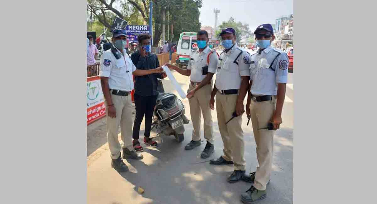 Hyderabad man caught with over 90 unpaid challans worth Rs 25,250