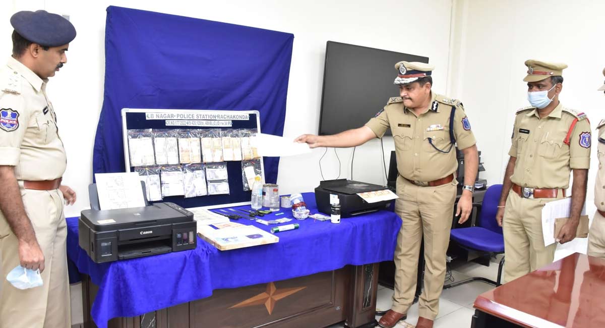 Hyderabad: Gang involved in counterfeit currency circulation nabbed