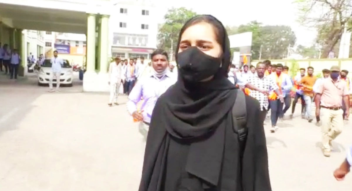 Hijab row: RSS Muslim wing supports Karnataka girl
