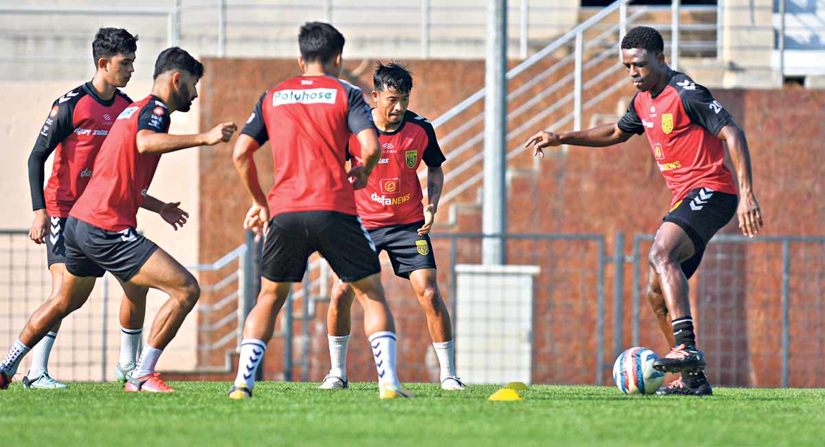 In-form Hyderabad FC takes on struggling FC Goa