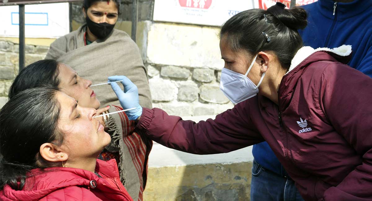 India records 30,615 new COVID cases, 514  fatalities