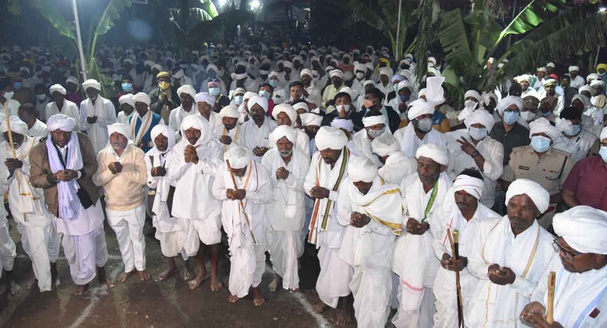 Nagoba Jatara begins on grand note in Adilabad