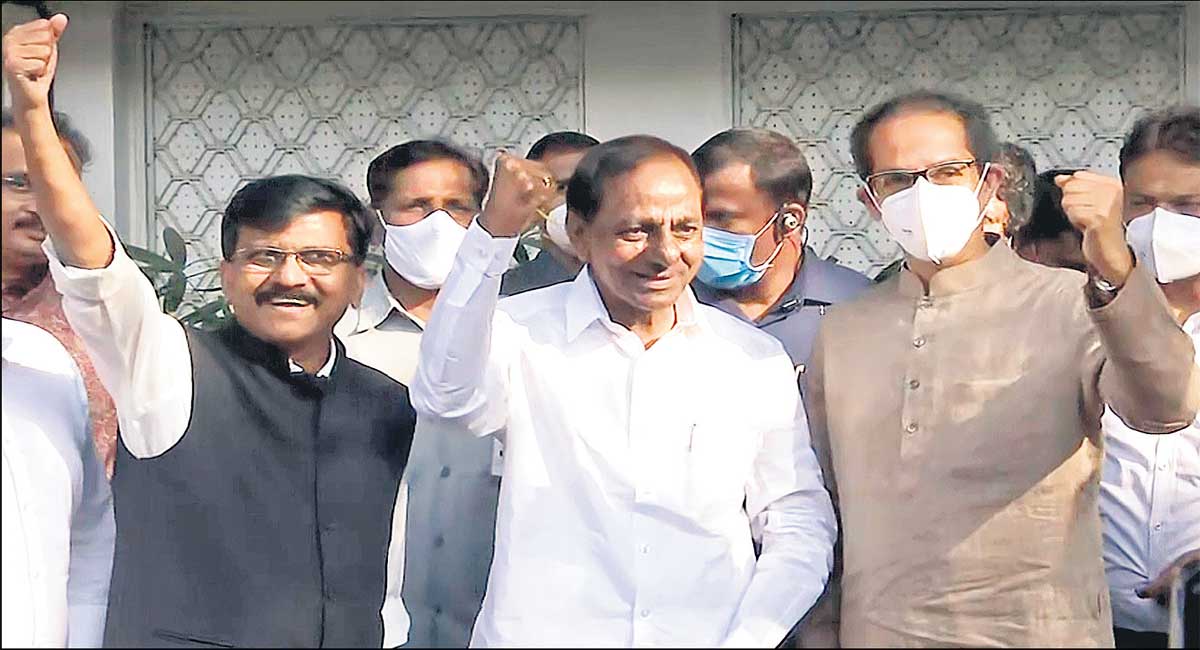 KCR’s Mission Mumbai calls for ‘Parivartan’