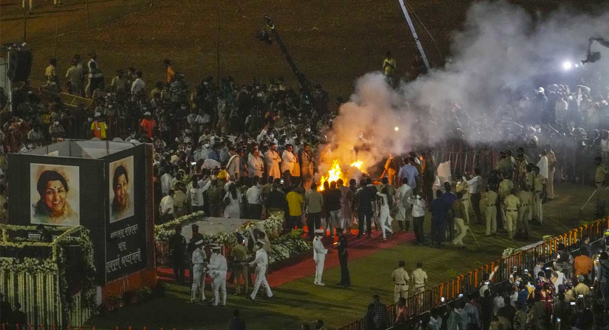 Lata Mangeshkar’s doctor speaks about singer’s final moments