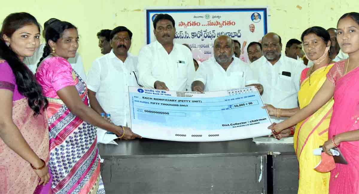 Utilise govt schemes, Ramanna tells SHGs 