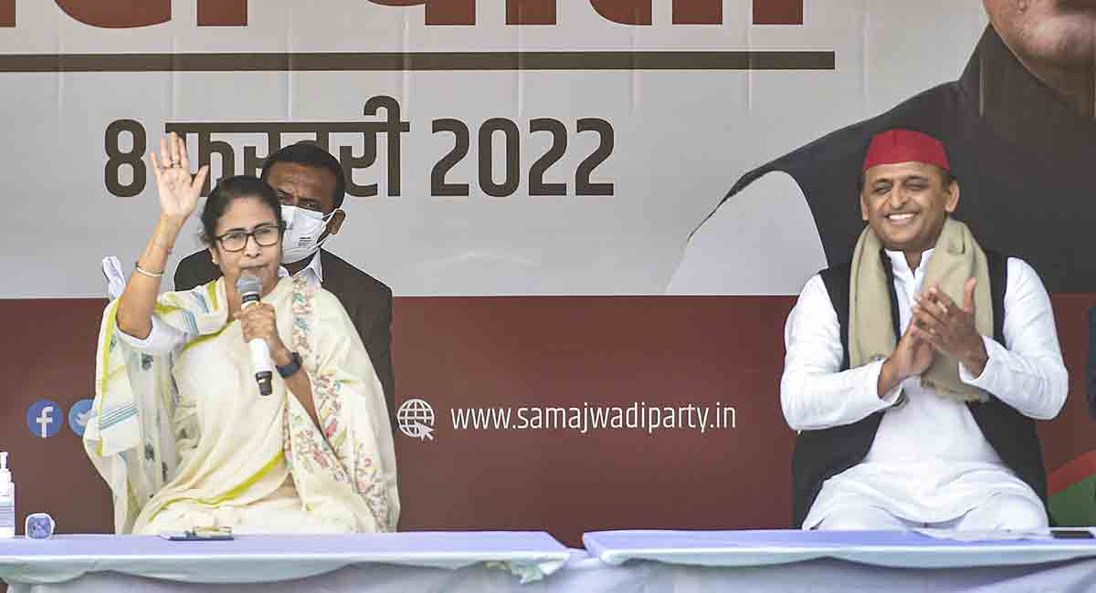 Battle for UP: Mamata launches blistering attack on BJP, seeks apology