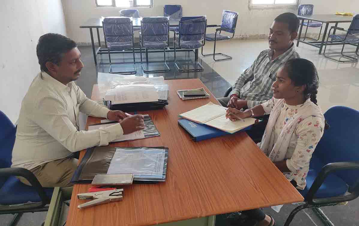 Harish Rao supports orphaned girl’s education, pays Rs 2.8 lakhs from his pocket