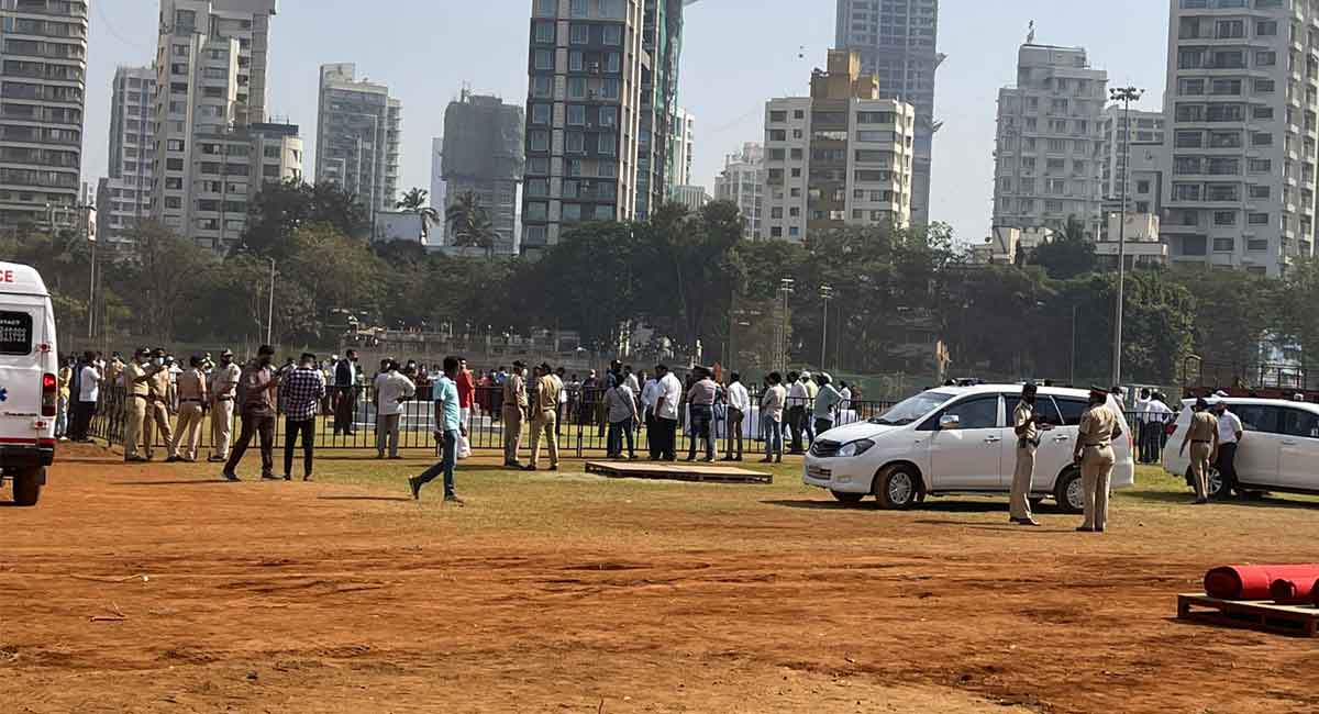 Mumbai: Arrangements afoot for Lata Mangeshkar’s funeral at Shivaji Park