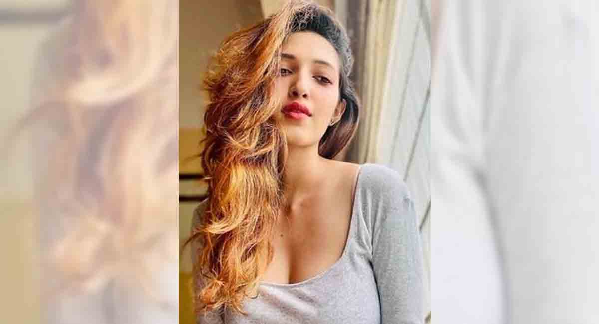 ‘DJ Tillu’ star Neha Shetty calls out journo for asking sexist question