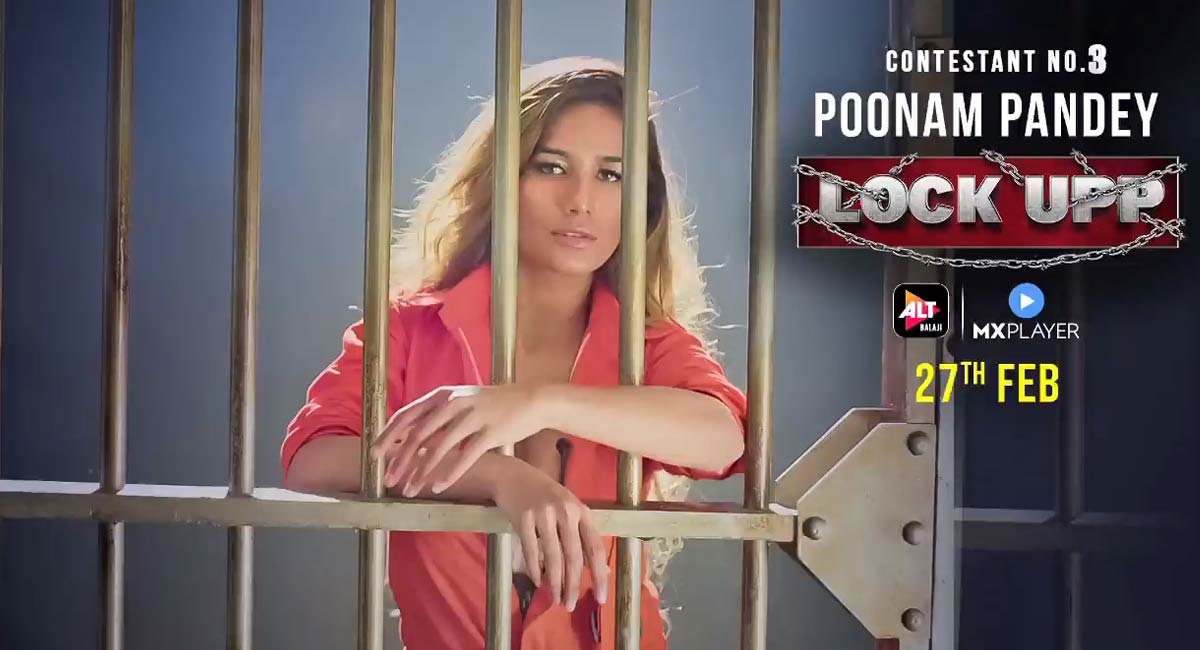 Poonam Pandey all set to be the third contestant on reality show ‘Lock Upp’