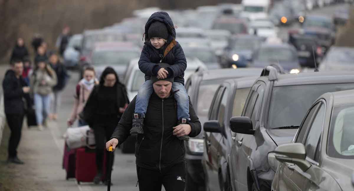 Fleeing to the border: Some 1,20,000 Ukrainians seek refuge