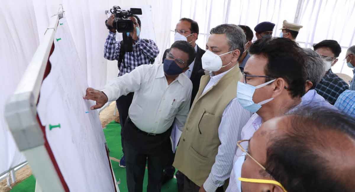 SCR GM inspects Cherlapally satellite terminal