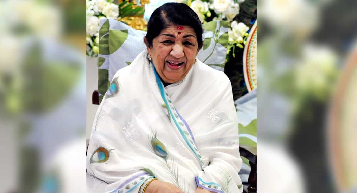 Singing legend Lata Mangeshkar passes away