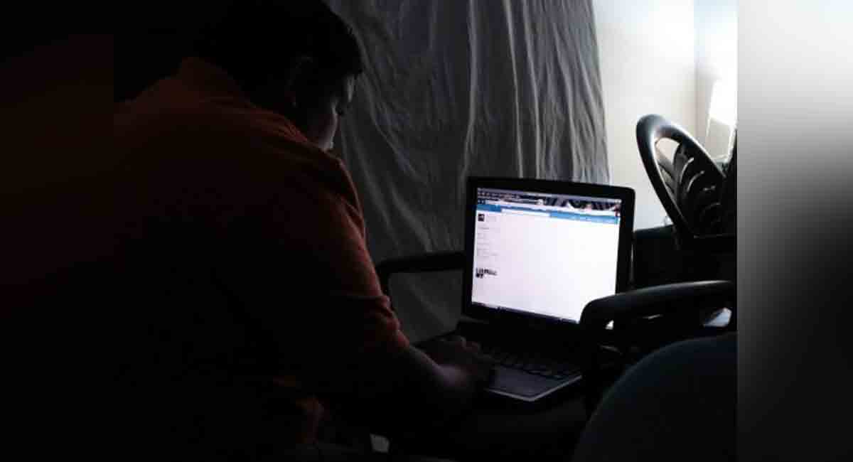 73 pc Indians admit to stalking their partner online