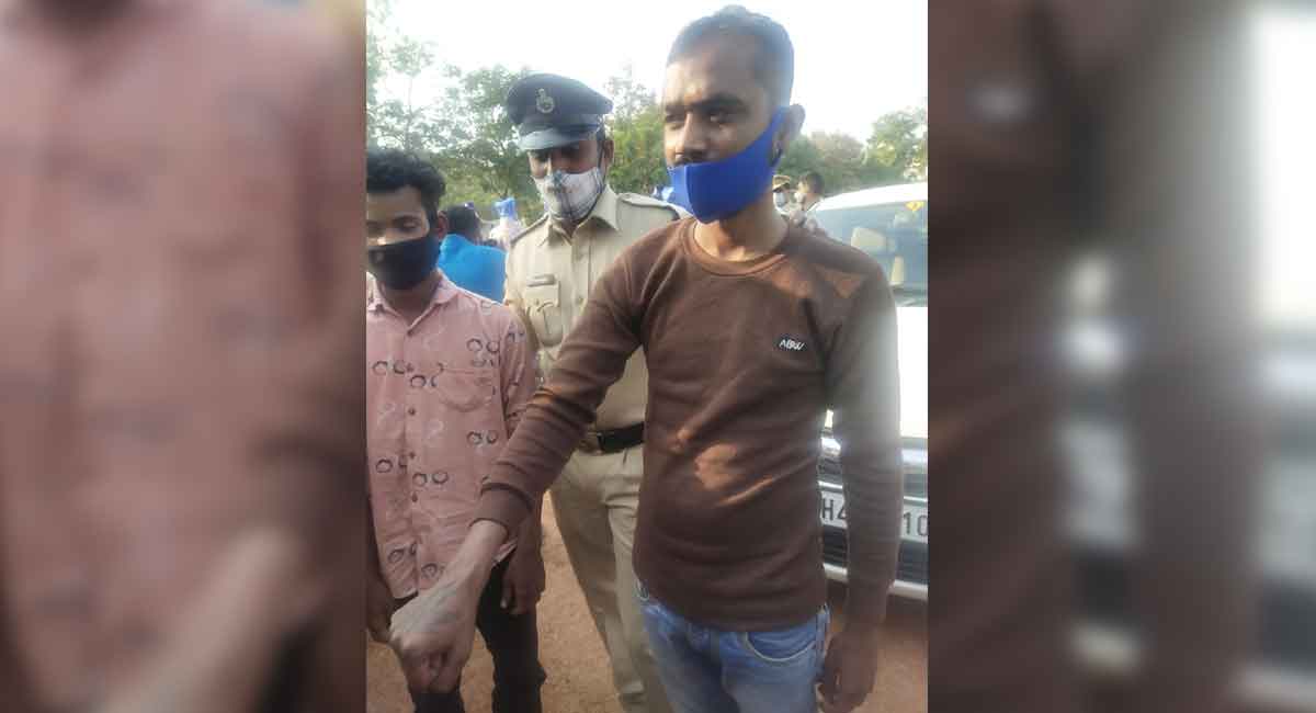 Ganja leaf tattoo on peddler’s hand surprises Nalgonda cops