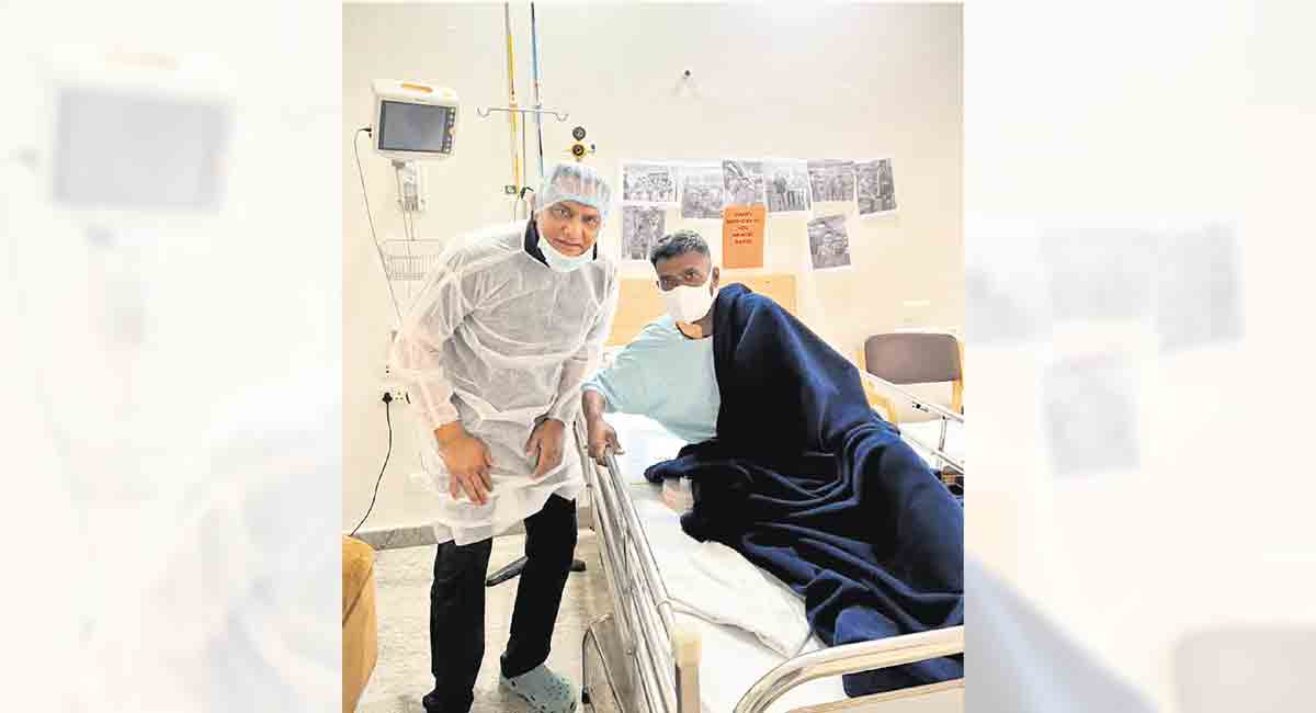 HCA chief Azaruddin calls on Noel David in hospital