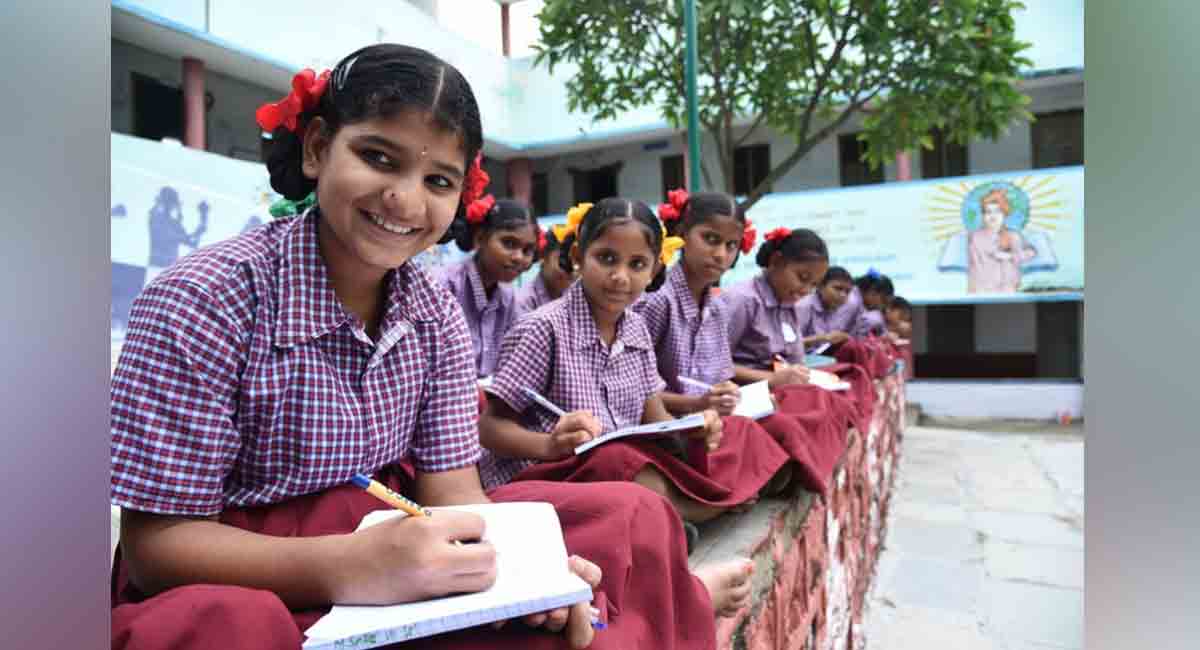 Textbooks in Telangana govt schools to go bilingual