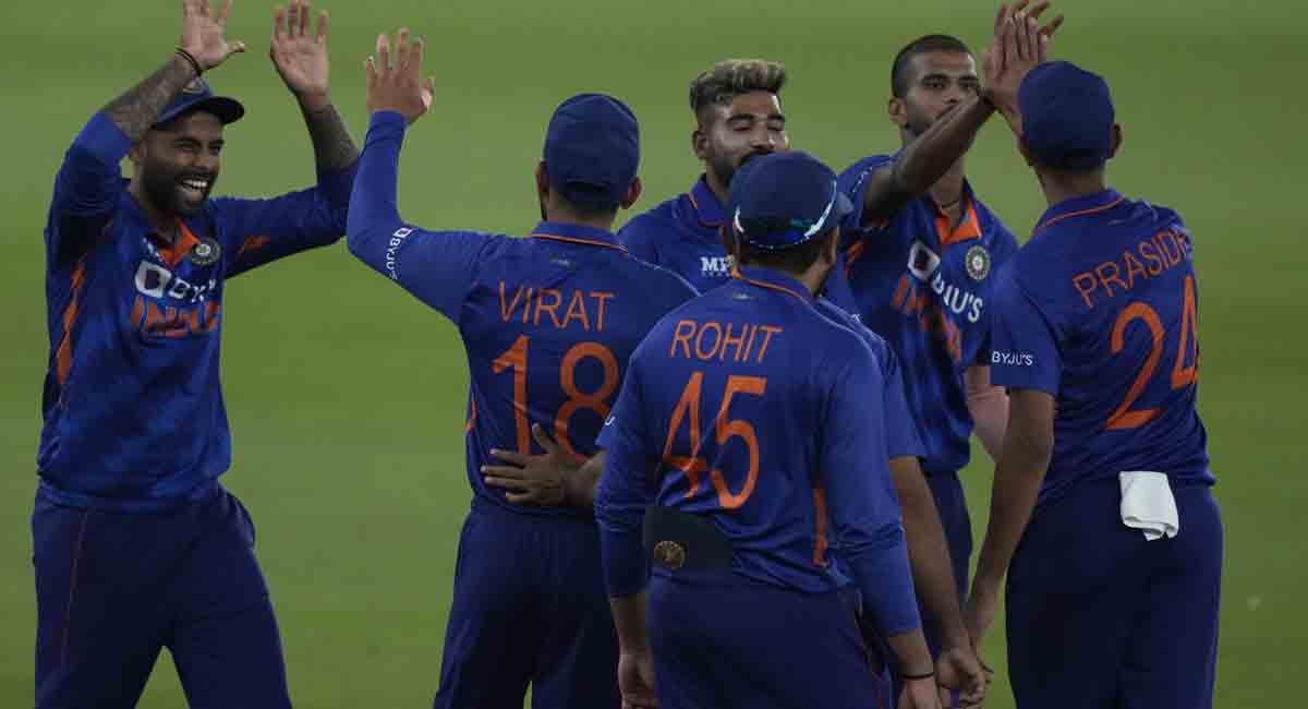 India beat West Indies by 44 runs in 2nd ODI