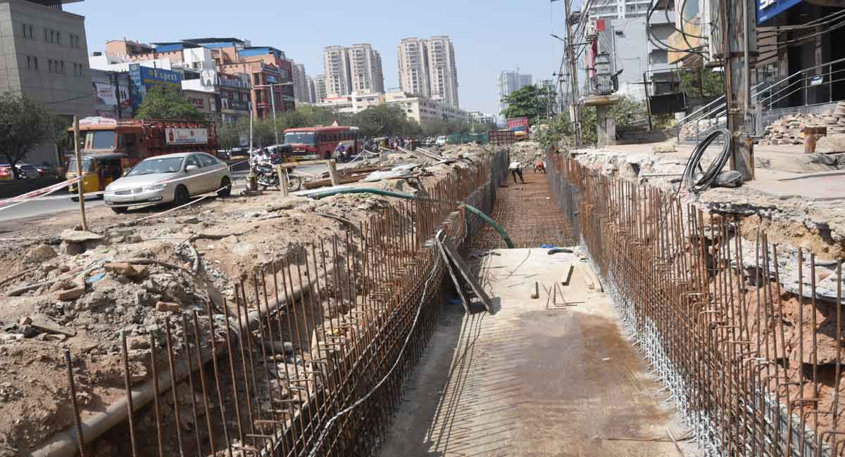 Srinivas Yadav lays foundation Stone for nala works at Erragadda