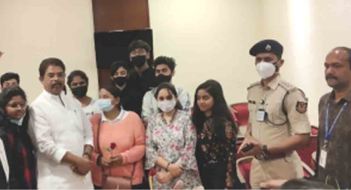 Friends stuck in bunkers in minus 2 degrees: K’taka Ukraine returnees