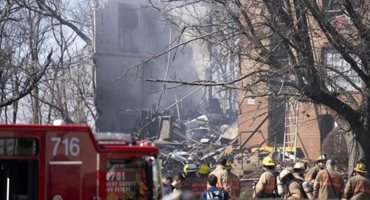 5 people critical after blast hits US apartment complex