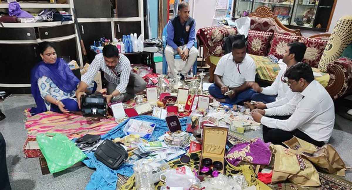 ACB raids at locations of 18 govt officials across Karnataka over disproportionate asset cases