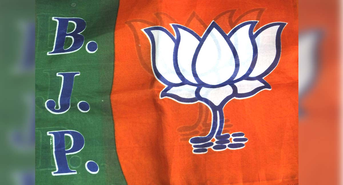 BJP leading in 241 seats in UP, SP ahead in 103
