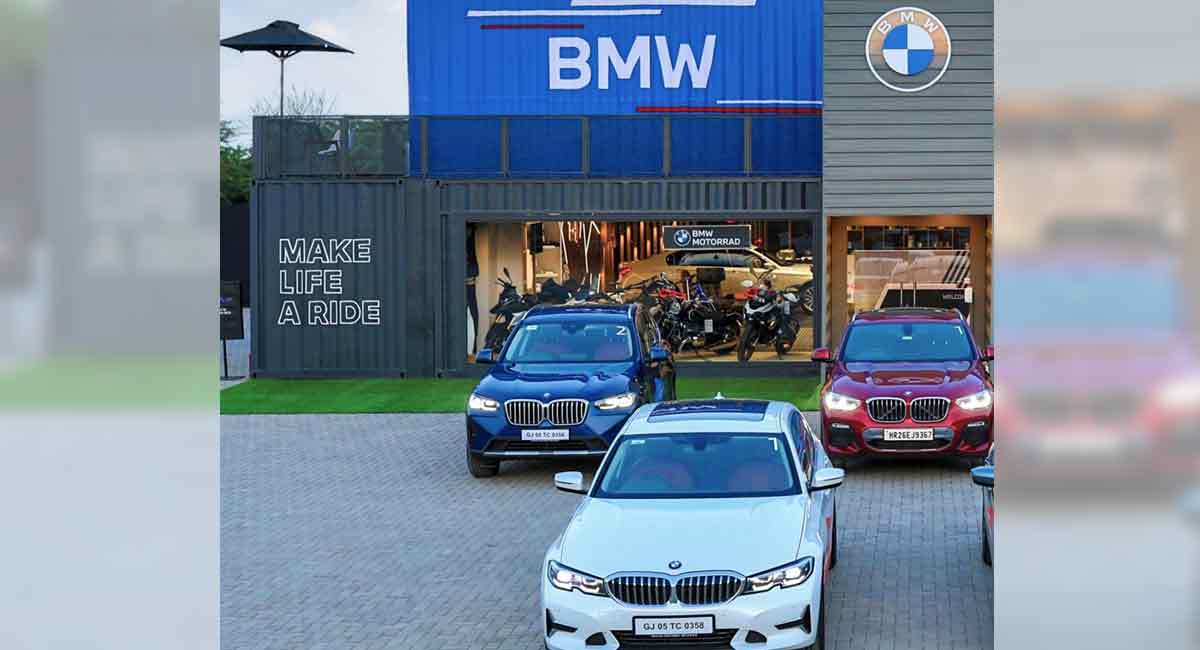 BMW rolls out 1,00,000th Made-in-India car from TN manufacturing unit