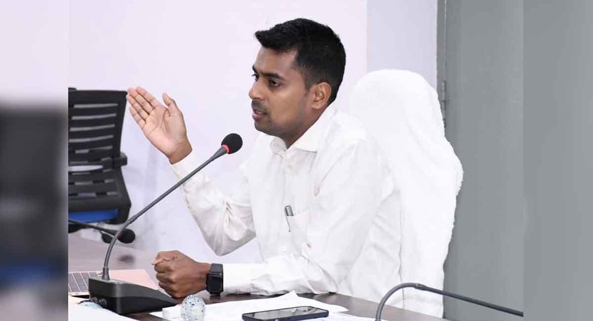 Blacklist contractors if works delayed: Kothagudem Collector to officials