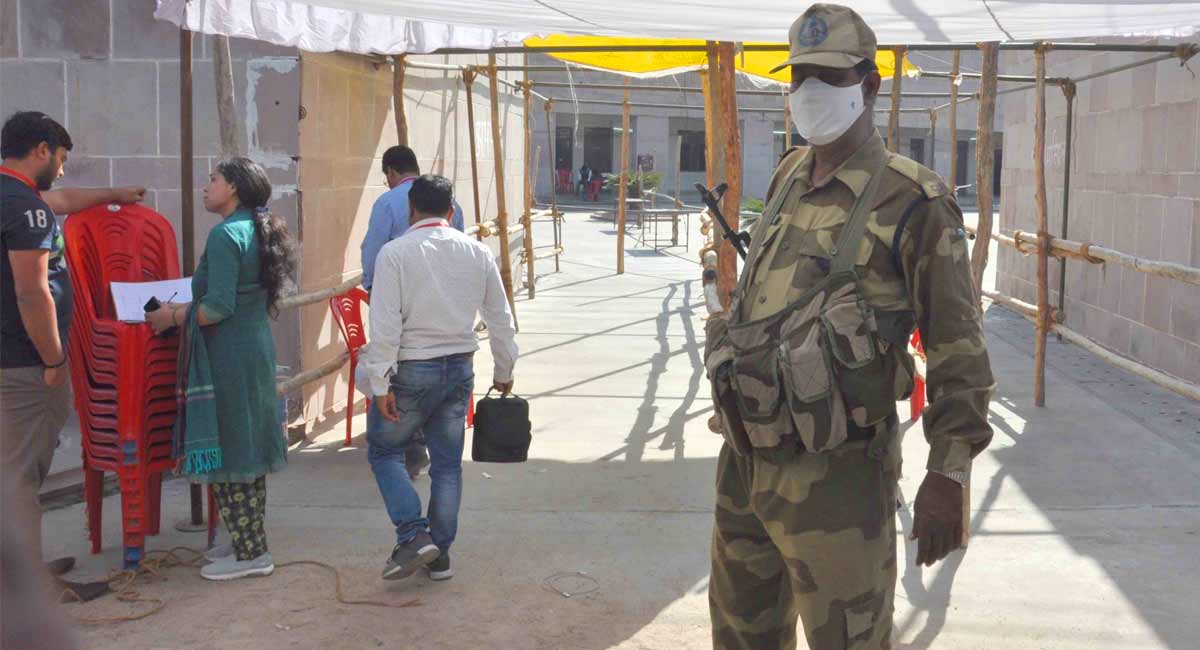 Early trends show BJP ahead in Uttar Pradesh