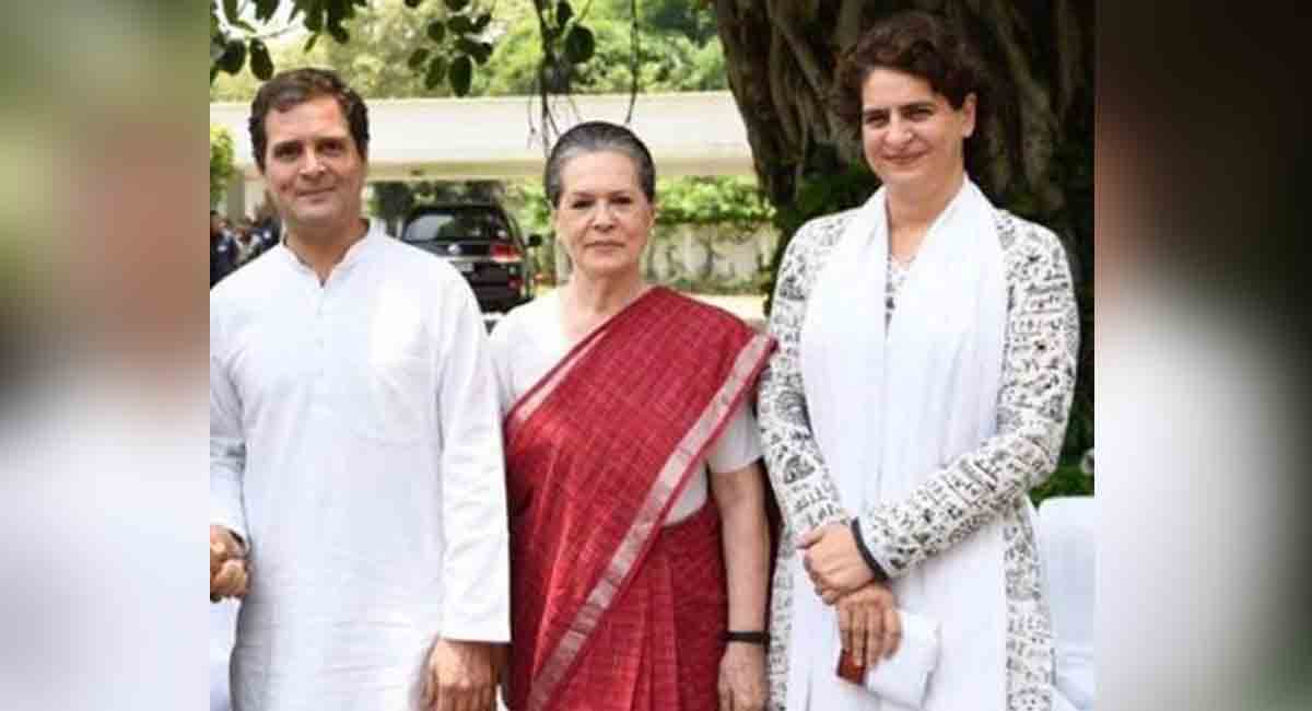Gandhis to offer resignations in CWC meet after humiliating defeat