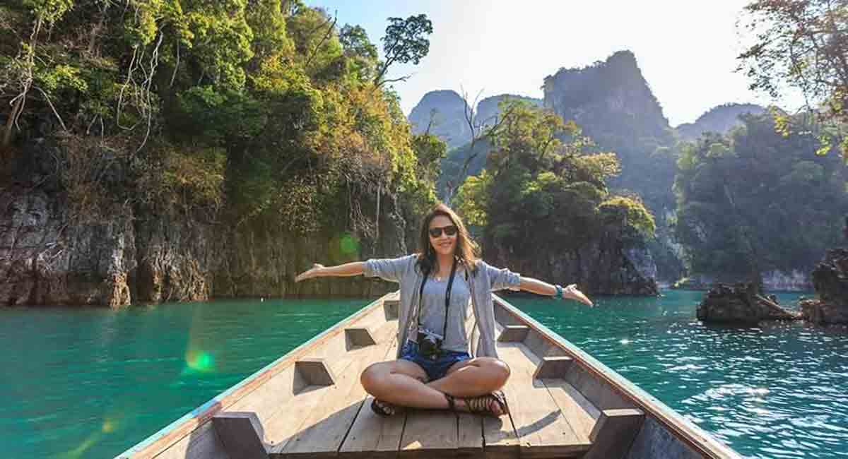 Holi celebrations in these colourful floral destinations in India