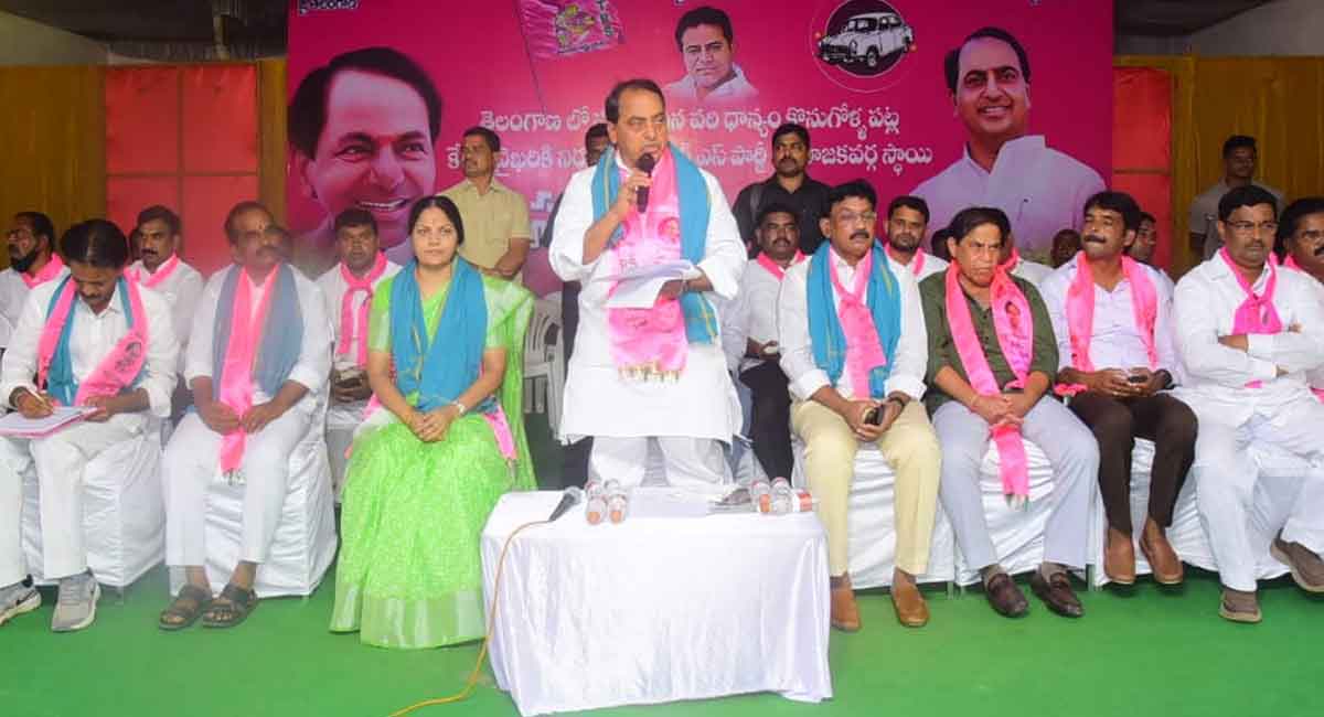 Farmers would revolt against Centre if paddy was not procured: Indrakaran