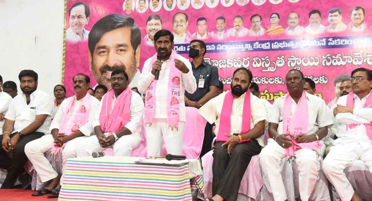 Paddy procurement: Jagadish asks farmers to stand with CM KCR