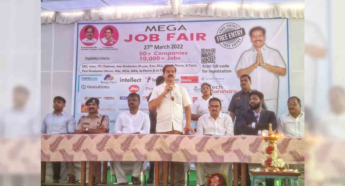 Hanamkonda: 800 people land jobs in mega job fair