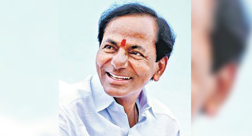 CM KCR performs special puja at Kolhapur temple